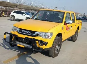 Safe and Reliable Mining Material Truck Carrying 5 Person.